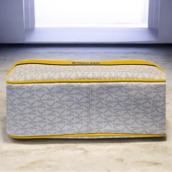 Michael Kors Gray and Yellow Messenger Bag With Matching Card Holder - Picture 4 of 9